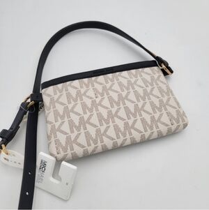 Michael Kors Women's Silver/White Fanny Pack Bag NWT Size M New